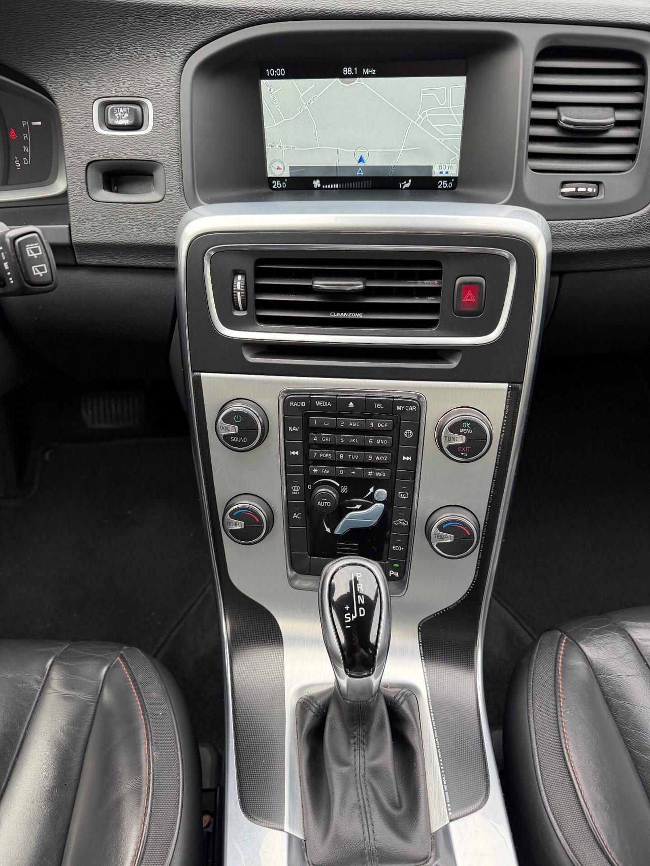 Volvo V60 2.0D 150 cv R-design Automatica