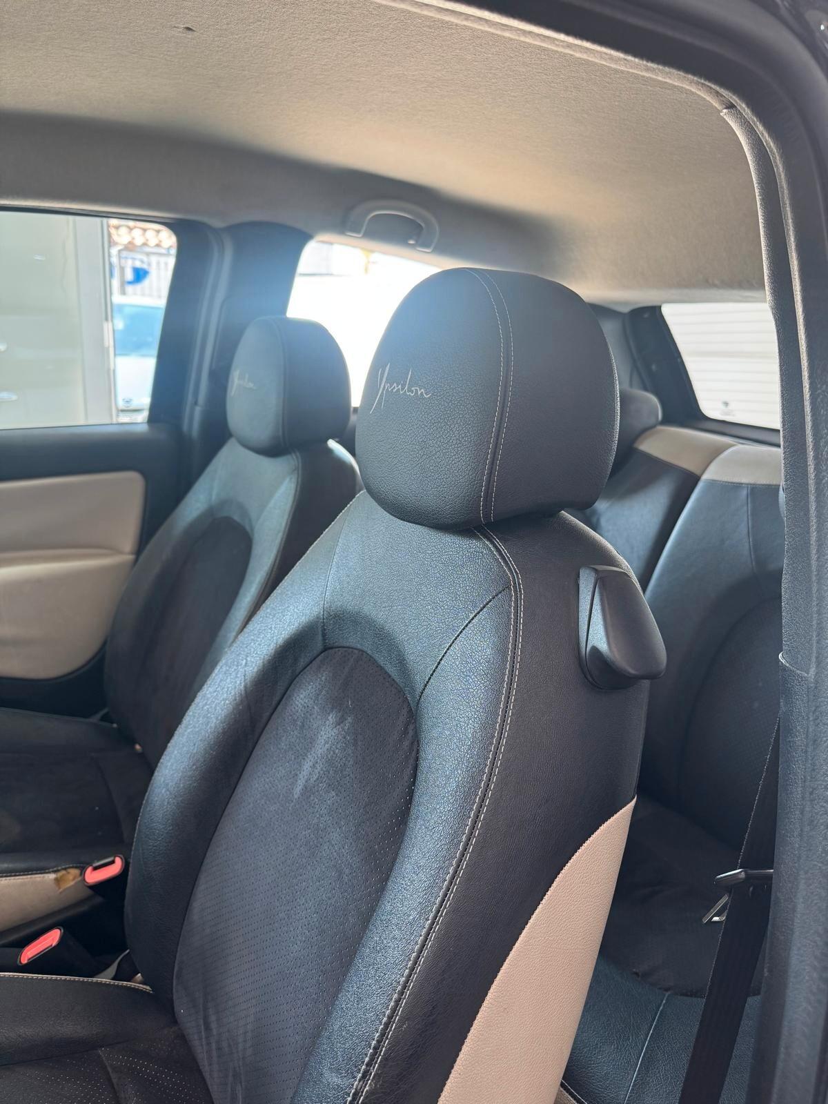 Lancia Ypsilon 1.4 Platino Ecochic GPL