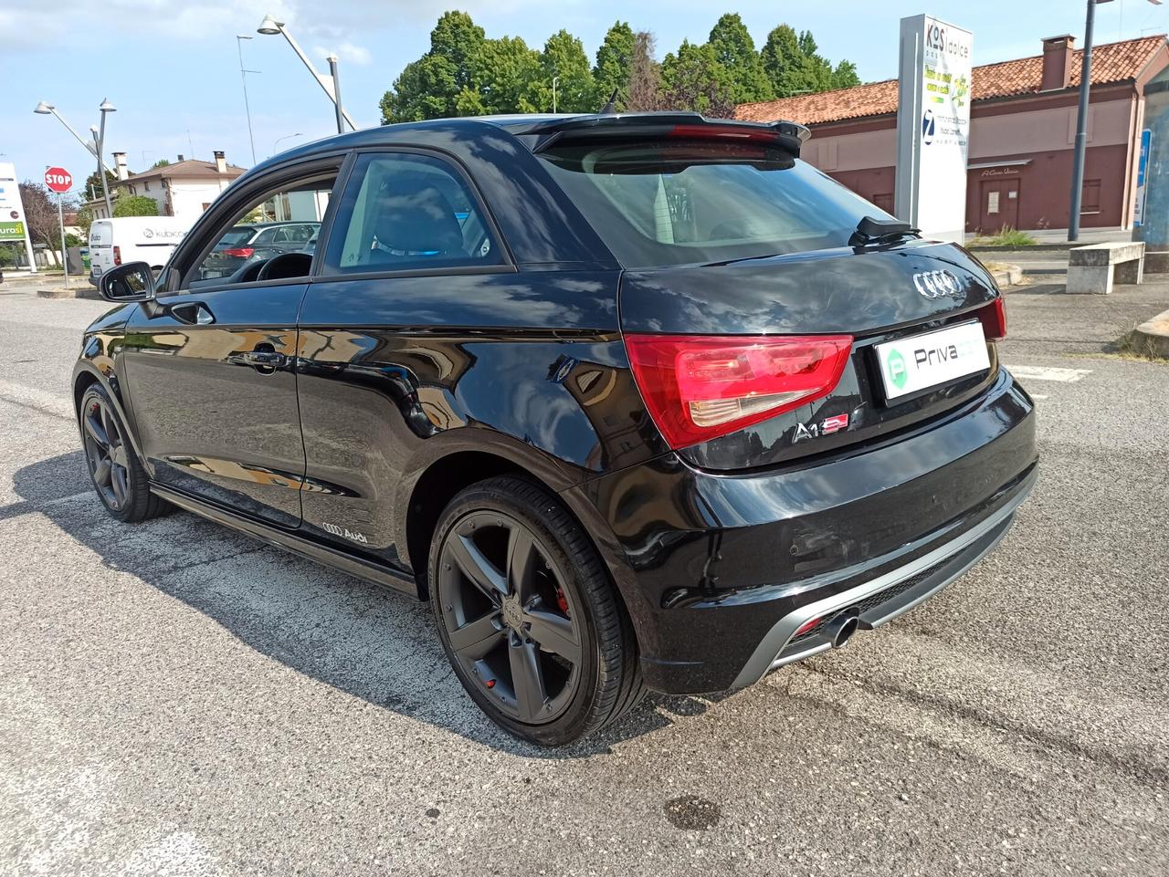 Audi A1 1.6 TDI 105 CV Attraction SLINE