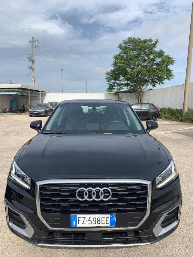 AUDI Q2 30 TDI S tronic Business