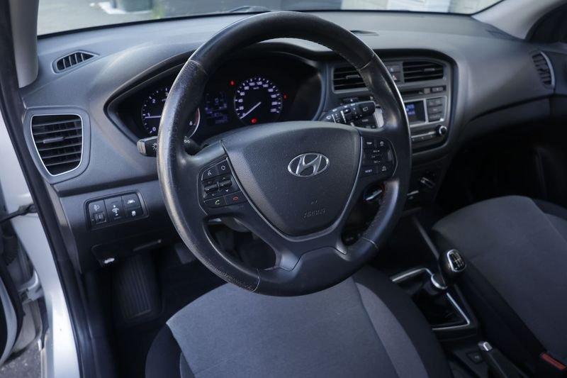 Hyundai i20 Hyundai i20 1.1 CRDi 12V 5 porte Comfort 55KW ANNO 2015