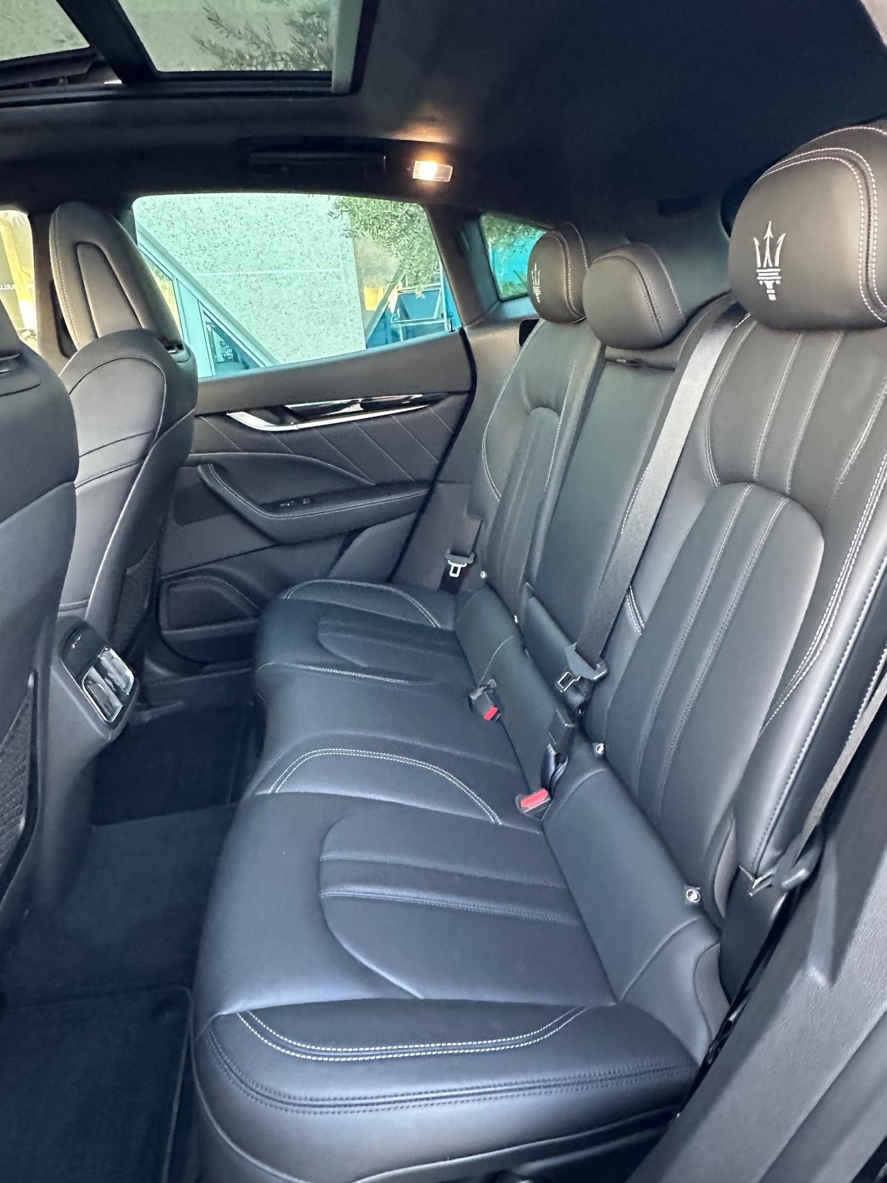 Maserati Levante 3.0 V6 Modena S possibilità noleggio no scoring