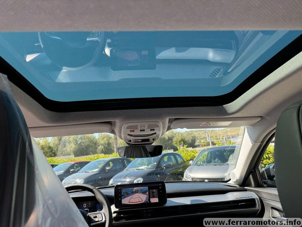 Jeep Avenger Summit mhev automatica a 299 euro al mese