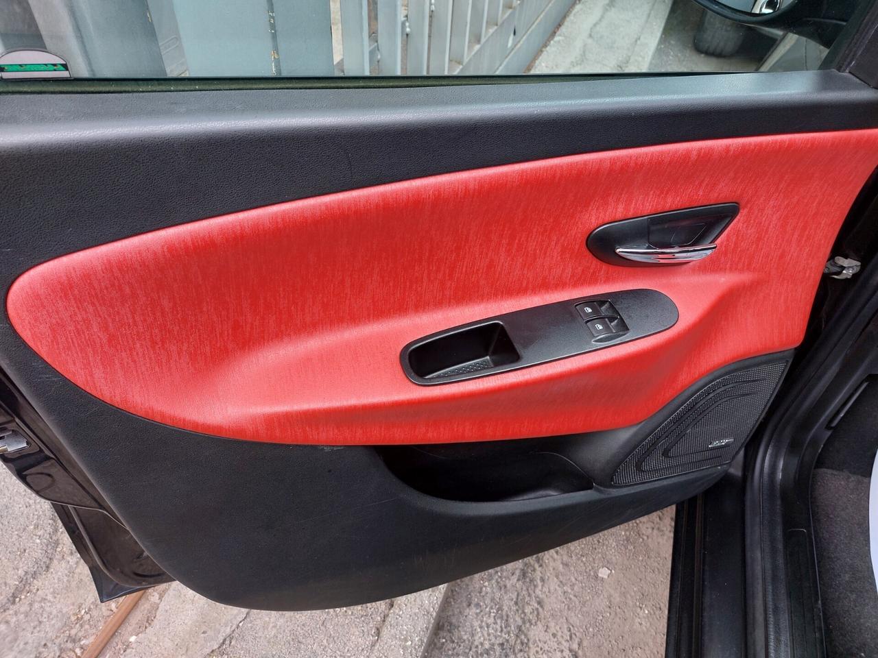 Lancia Ypsilon 1.2 69 CV 5 porte GPL Gold