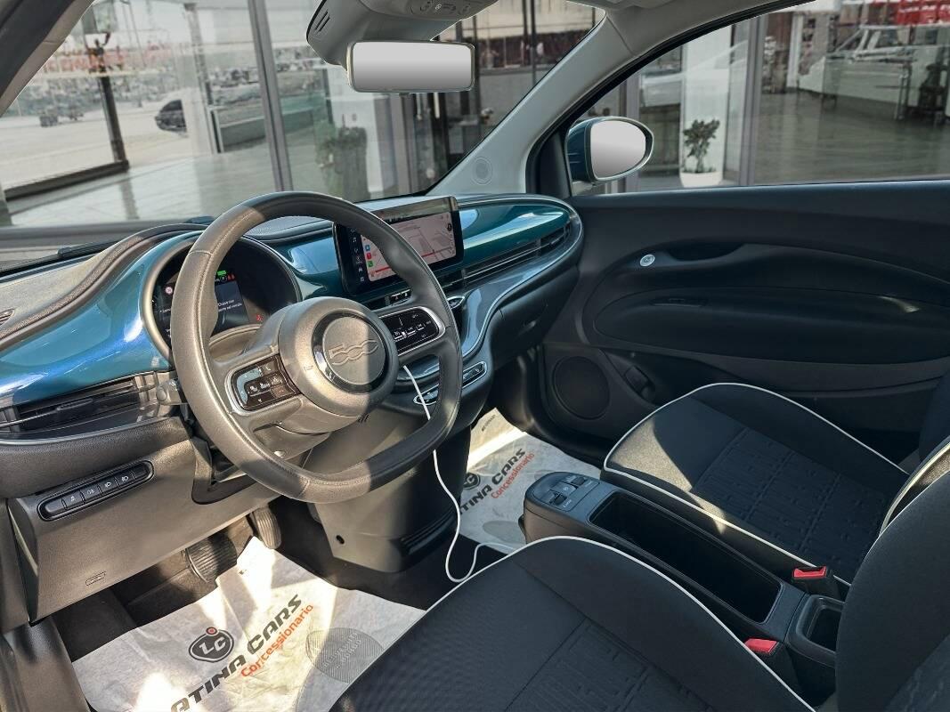 Fiat 500e 3+1 42 kWh Icon CON CARPLAY