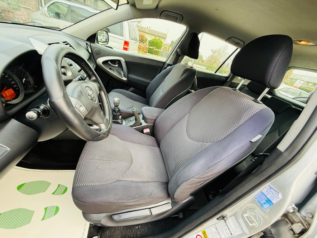 Toyota RAV 4 2.2 D-4D Gancio traino estraibile