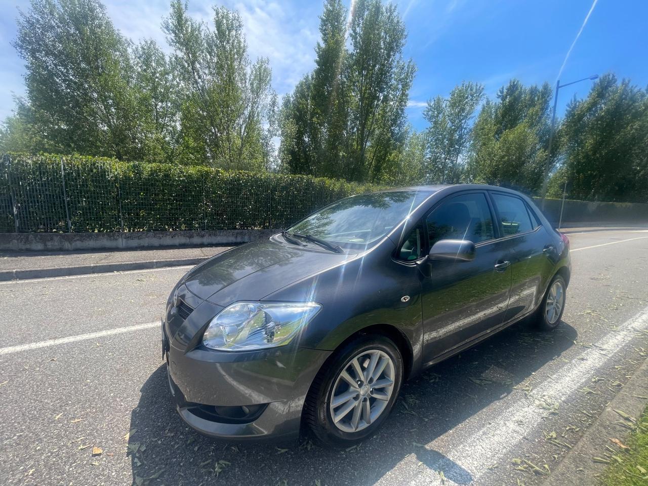 Toyota Auris 2.0 D-4D 5 porte Sol