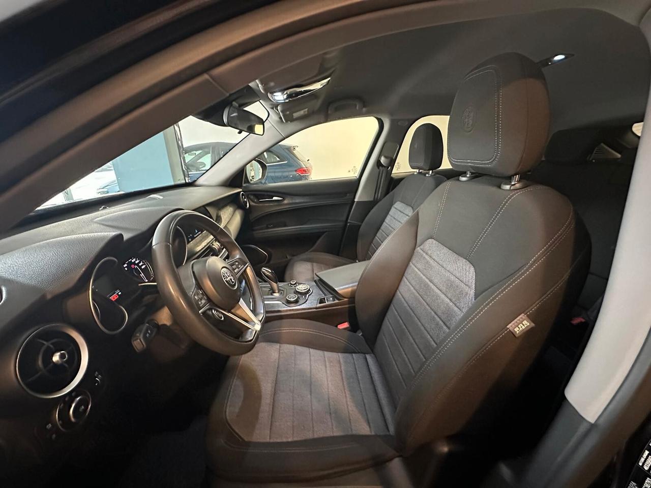 Alfa Romeo Stelvio 2.2 Turbodiesel 160 CV AT8 RWD Business