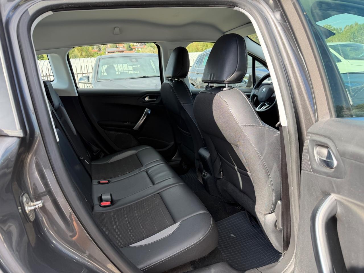 PEUGEOT 2008 1.6 BlueHDI 100 ALLURE/110.000KM