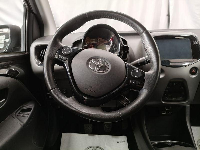 Toyota Aygo Aygo Connect 1.0 VVT-i 72 CV 5 porte x-play