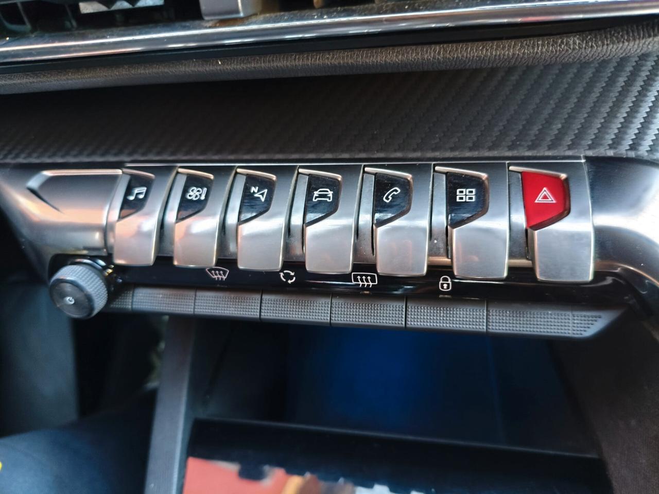 Peugeot 3008 BlueHDi 130 S&S EAT8 Business