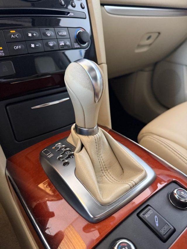 INFINITI QX70 3.0 diesel V6 AT GT Premium //TETTO//360/PELLE//21