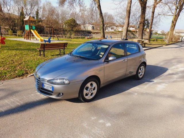 ALFA ROMEO 147 1.6 16V TS (105) 5 porte Distinctive