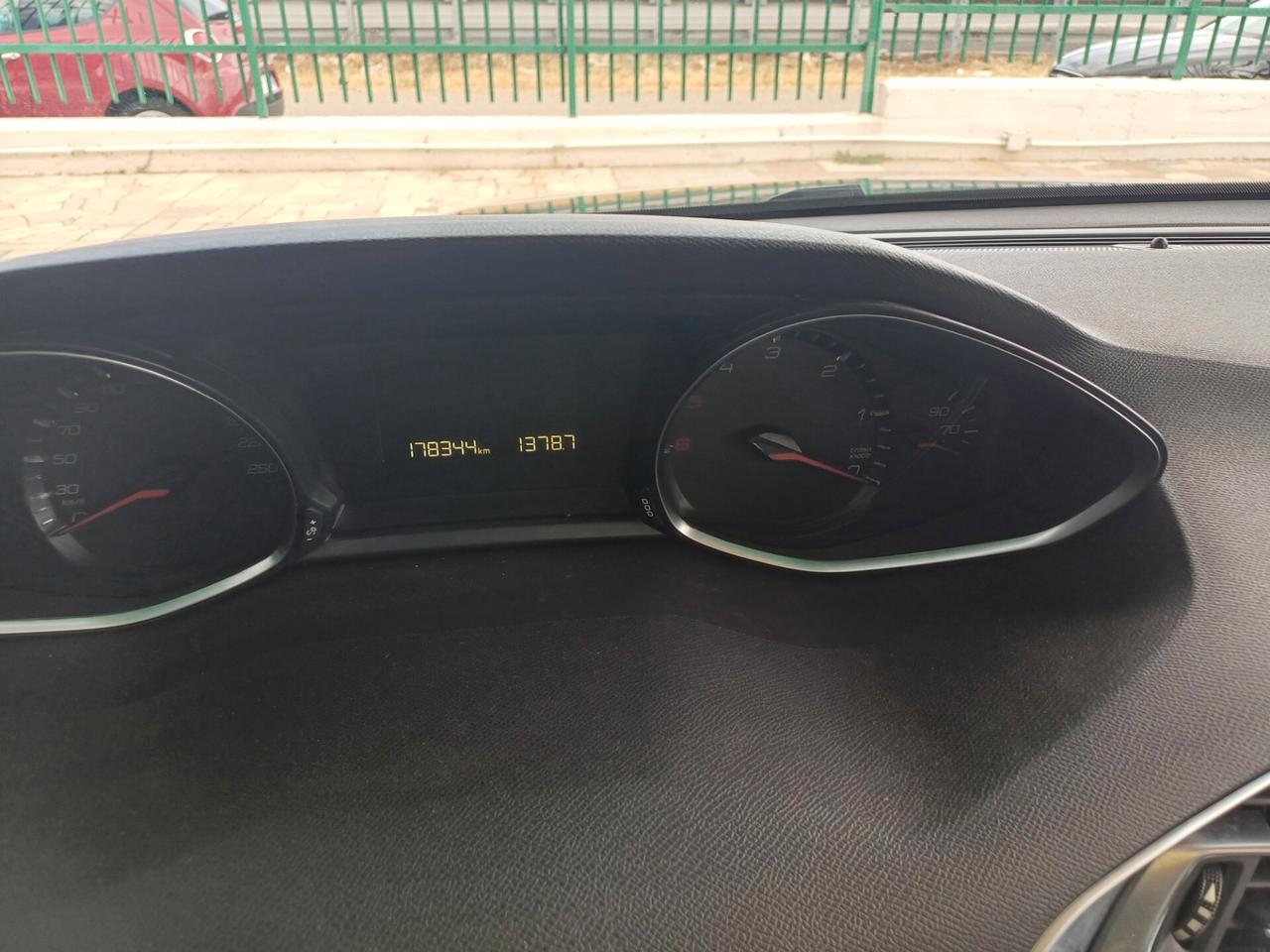 Peugeot 308 BlueHDi 100 S&S Active
