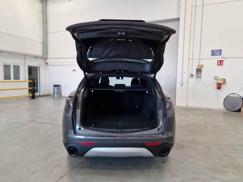 Alfa Romeo Stelvio 2.2 160CV SUPER MY23 SENZA VINCOLI FINANZIARI • UNIPRO' IVA ESPOSTA GARANZIA 12M
