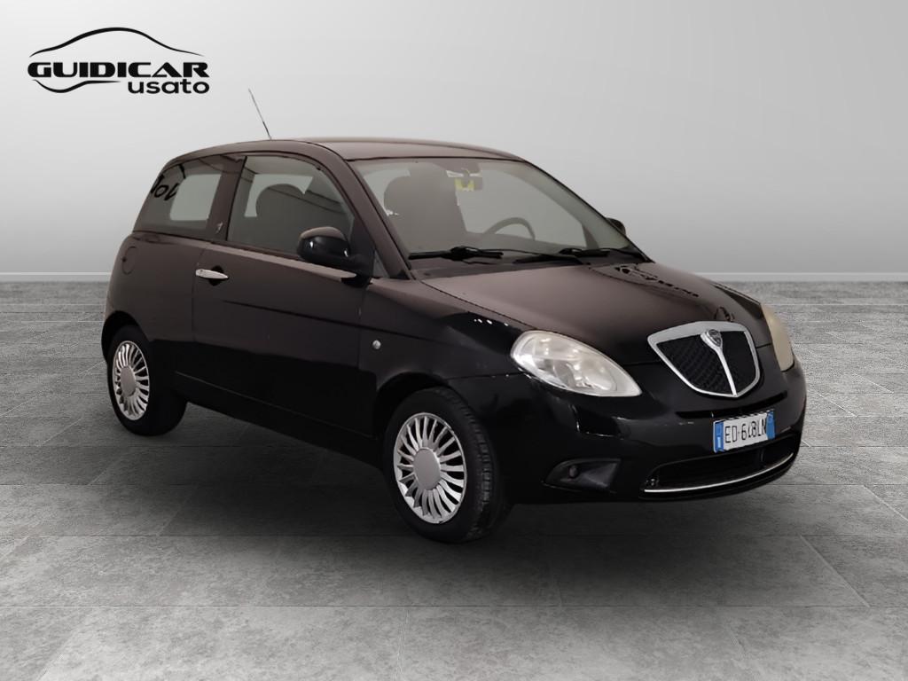 LANCIA Ypsilon II 2007 - Ypsilon 1.2 8v New Oro (oro)