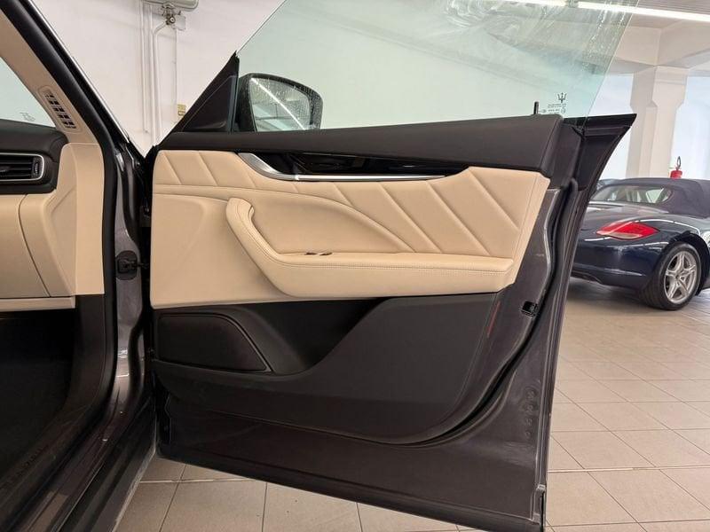 Maserati Levante 330 CV MHEV GT INTERNI BIANCHI