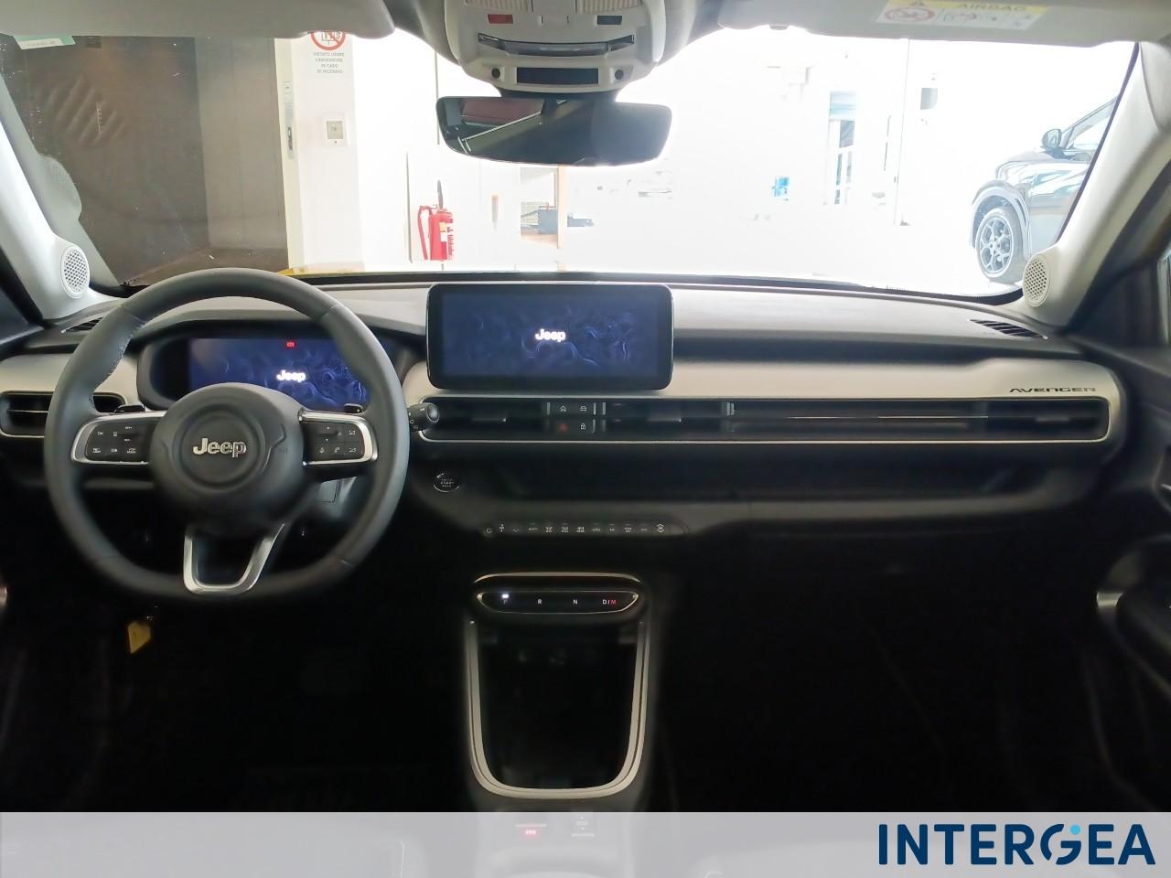 JEEP Avenger 1.2 turbo e-hybrid mhev Summit fwd 110cv edct6
