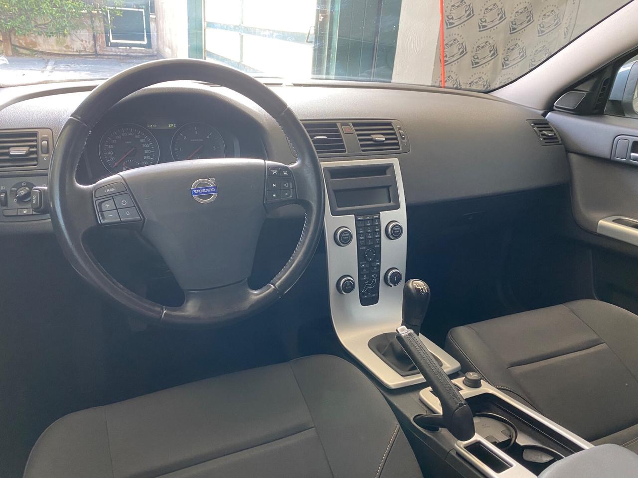 Volvo V50 1.6D 2012 • Spaziosa e sicura
