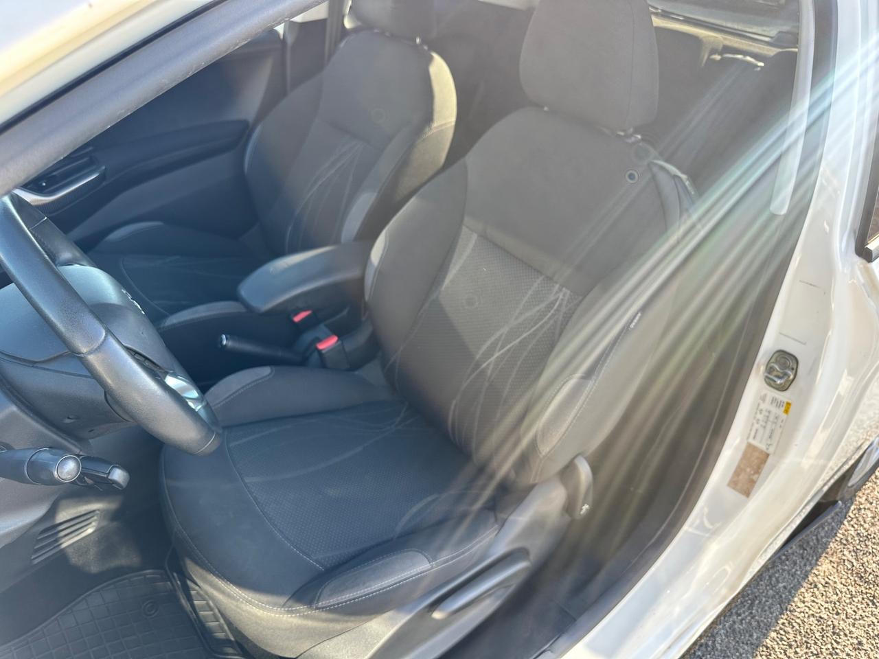 Peugeot 208 Unico proprietario distribuzione e frizione nuove