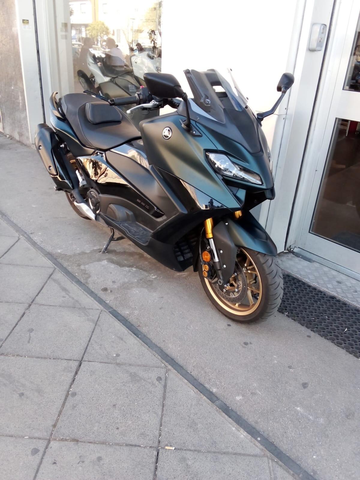 Yamaha TMAX 560 TECH