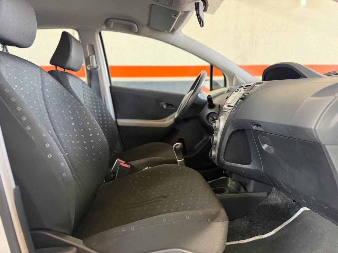 Toyota Yaris 1.0 5 porte Now NEOPATENTATI