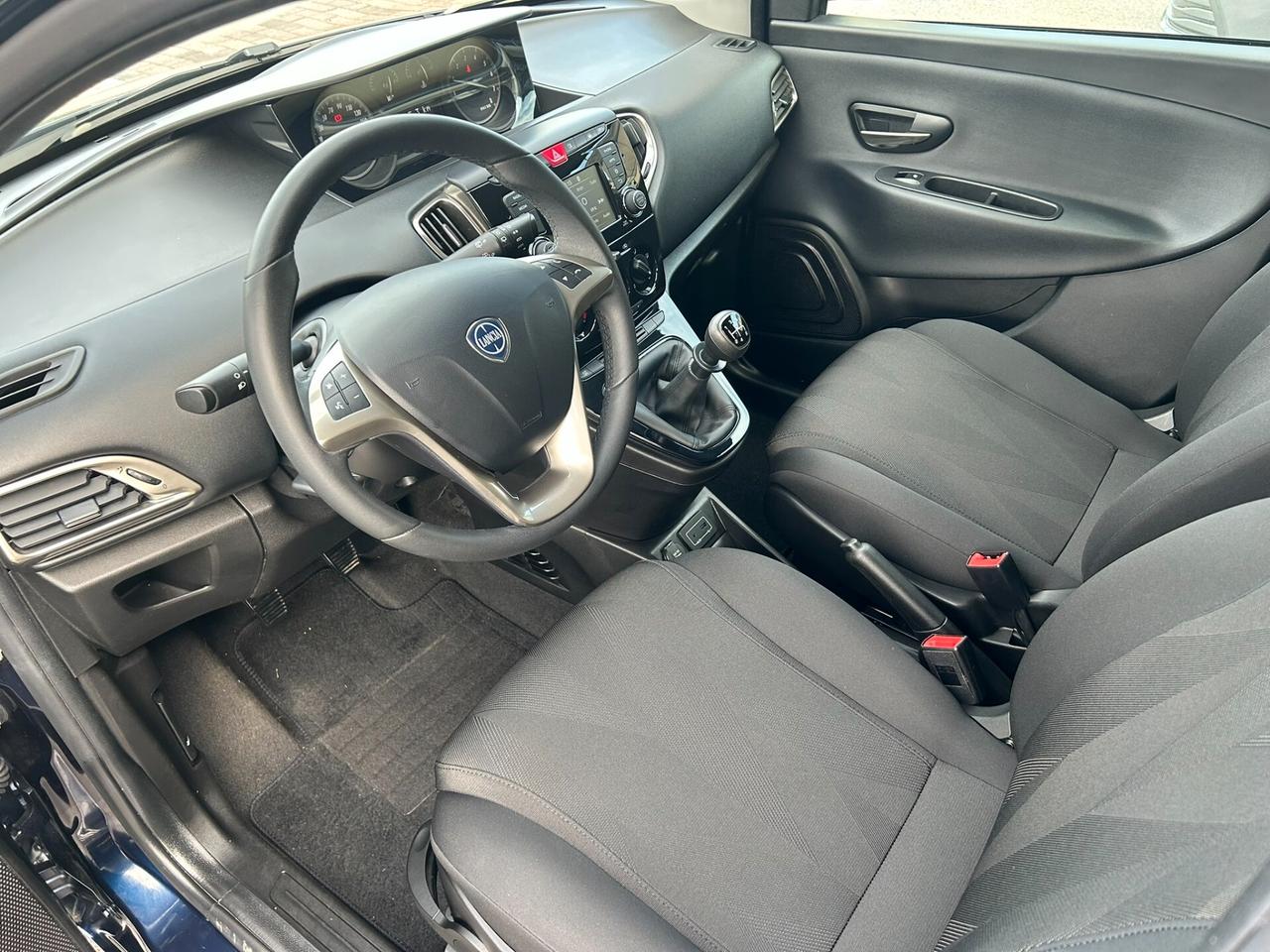 Lancia Ypsilon 1.2 69CV Platinum - 29.000KM