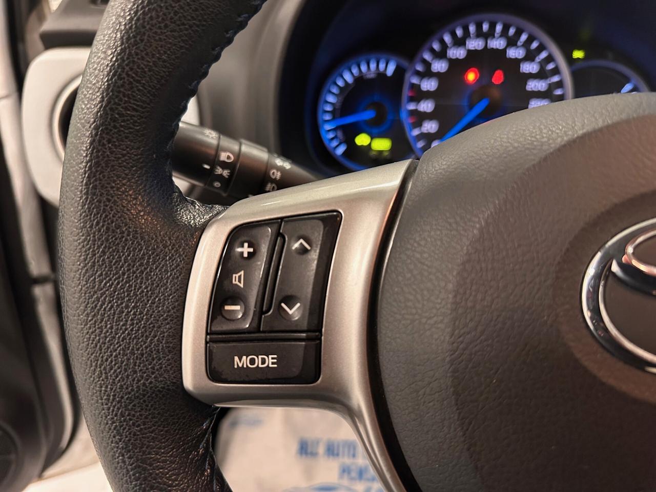 TOYOTA YARIS 1.5 HIBRID