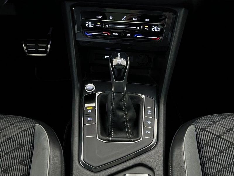 Volkswagen Tiguan 2.0 TDI 150CV SCR DSG R-Line TETTO PANORAMICO APRIBILE