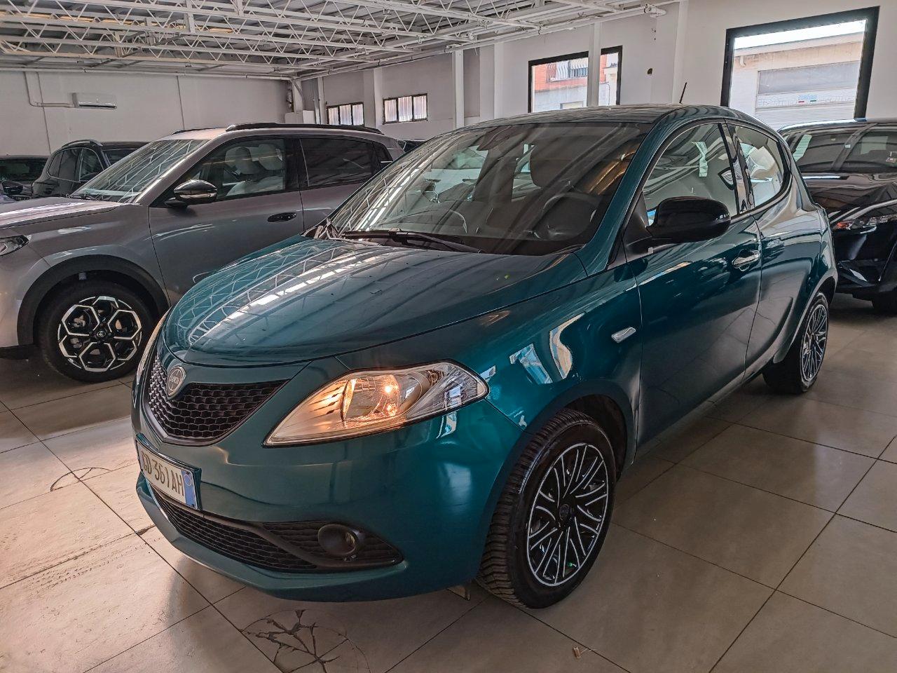 Lancia Ypsilon 5 Porte Ypsilon III 2015 1.0 firefly hybrid Gold s