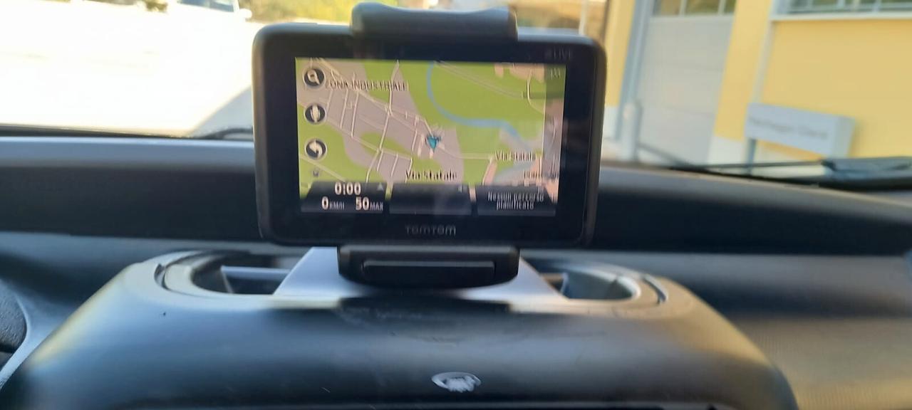 FIAT QUBO Benzina e Metano CC. 1.368 - 5 Porte 5 Posti Utilizzabile anche per i Neopatentati.
