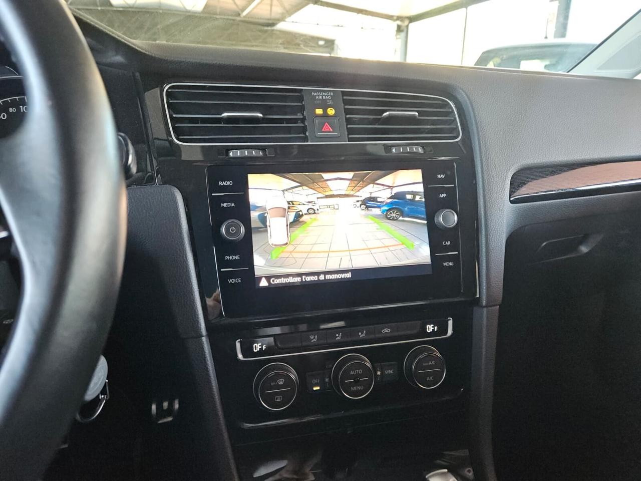 Volkswagen Golf 1.0 TSI 110 CV DSG Sound Edition