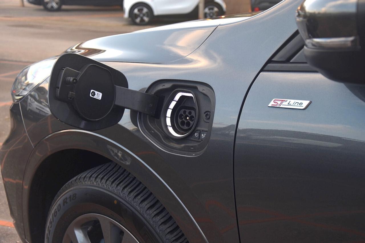 Ford Kuga 2.5 Plug In Hybrid 225cv CVT 2WD ST-Line