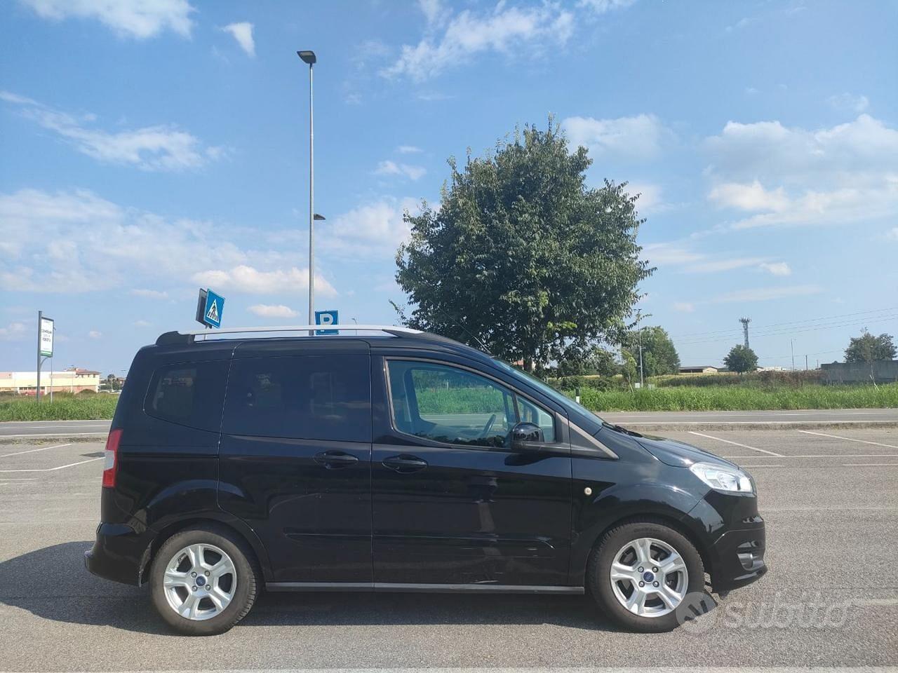 FORD Tourneo Courier 1.0 EcoBoost 100 CV Titaniu
