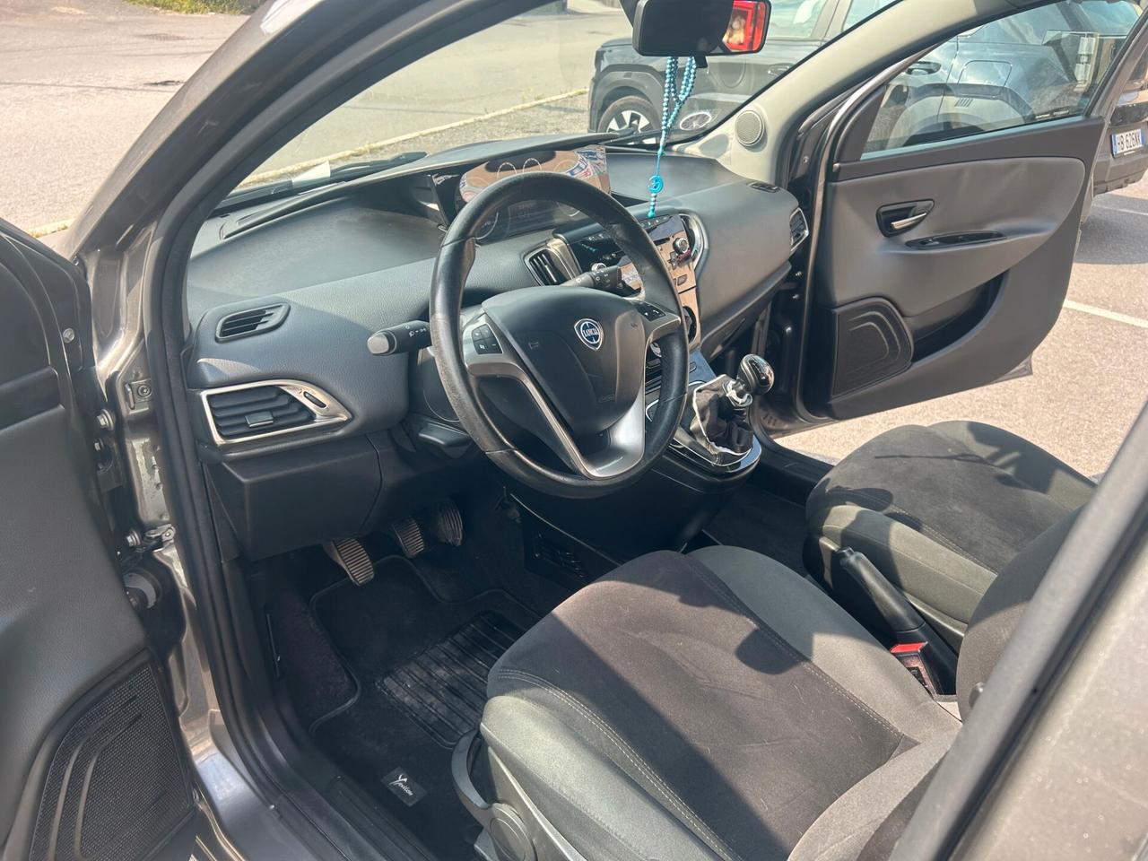 Lancia Ypsilon 0.9 TwinAir 85 CV 5 porte Metano Ecochic Gold