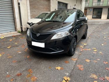 Lancia Ypsilon 1.2 69 CV 5 porte GPL Ecochic Elefantino Blu