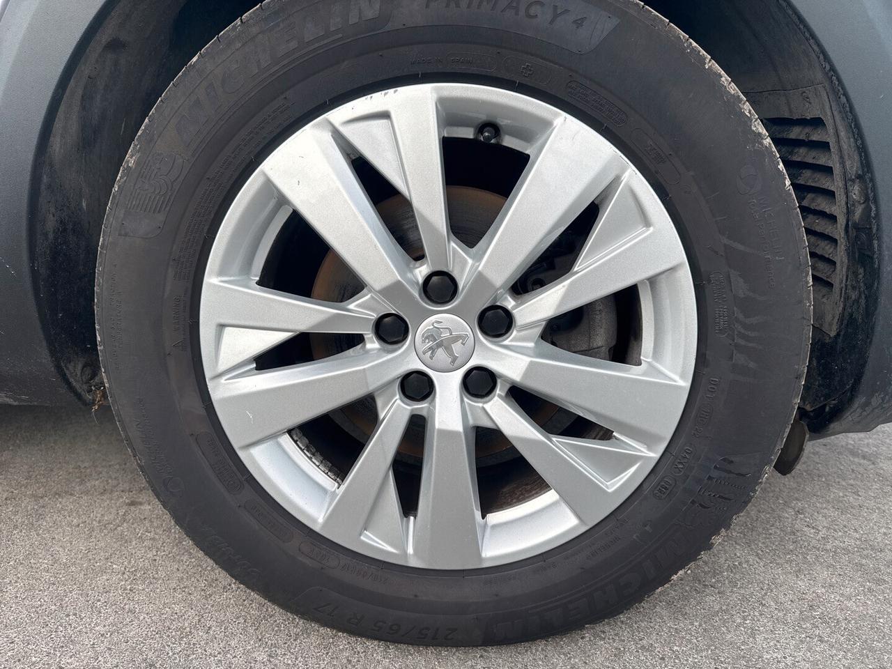 Peugeot 3008 BlueHDi 130 S&S EAT8 Allure