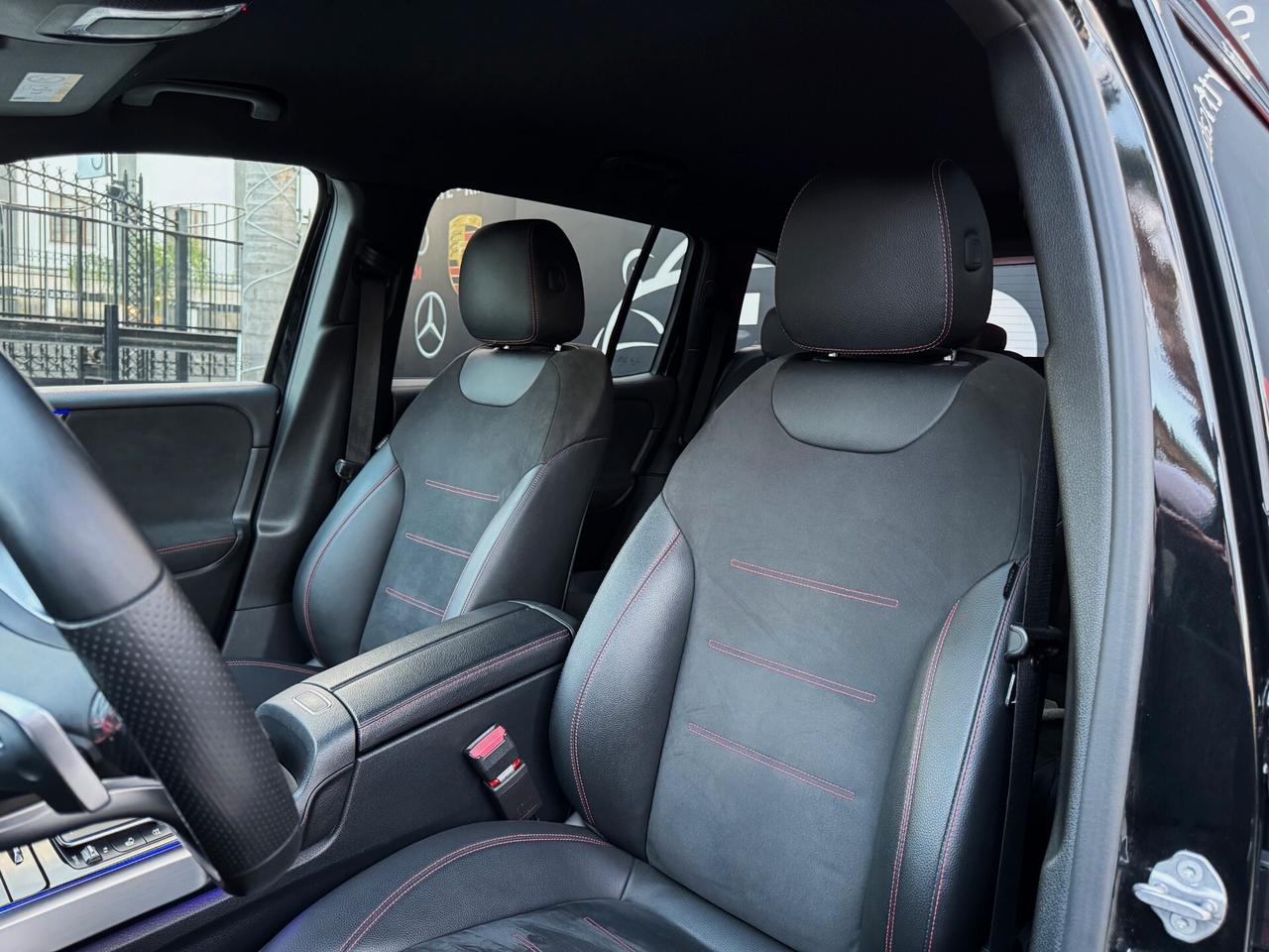 Mercedes-Benz GLB 180 d Premium AMG 2.0D PACK LUCI