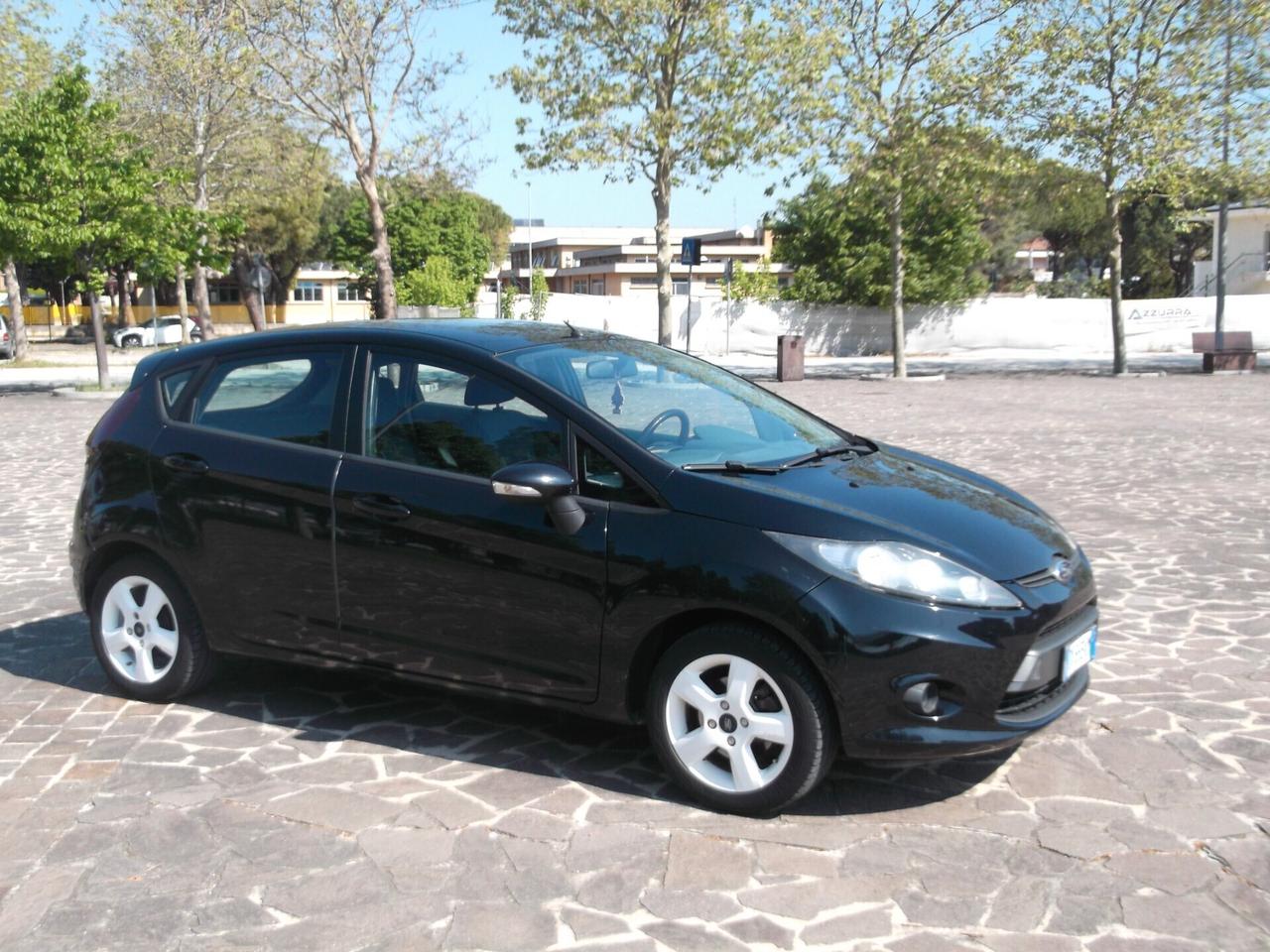 Ford Fiesta 1.2 Benzina Neopatentati 2009