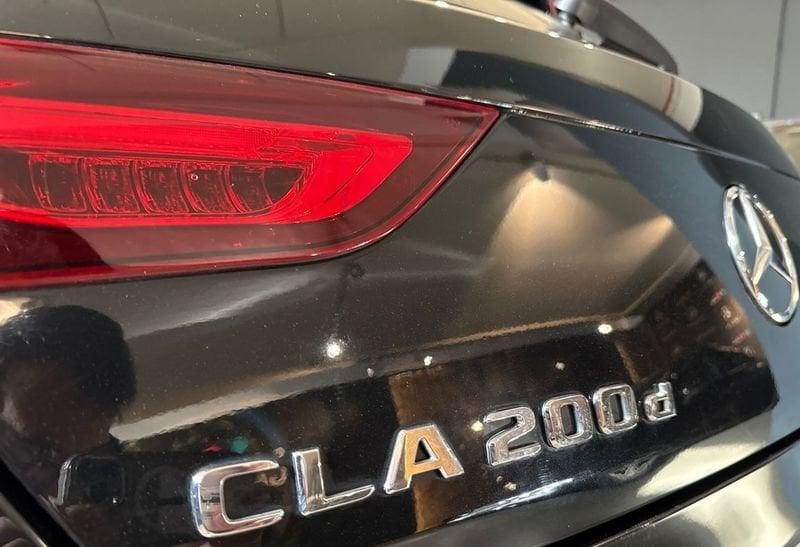 Mercedes-Benz CLA Shooting Brake 200 d Premium auto