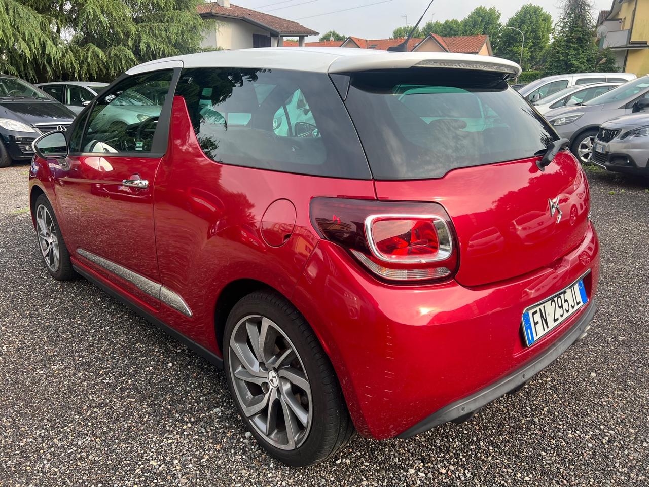Ds DS3 DS 3 BlueHDi 120 Ines De La Fressange