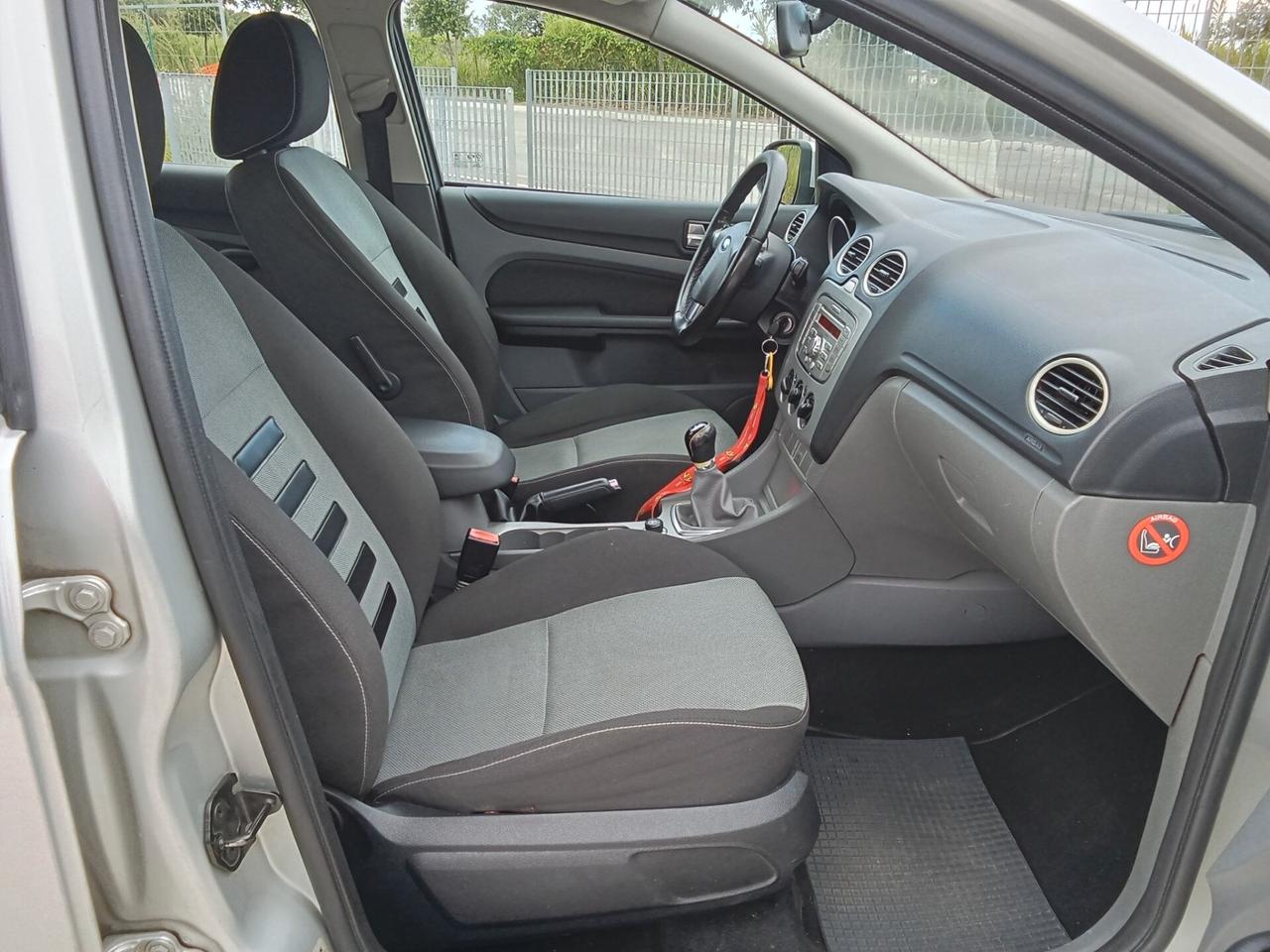 Ford Focus + SW 1.6 TDCI (90CV) RESTYLING