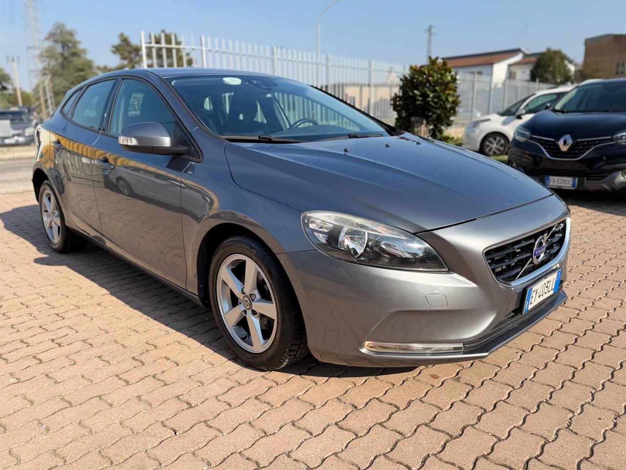 Volvo V40 D2 1.6 SUMMUM