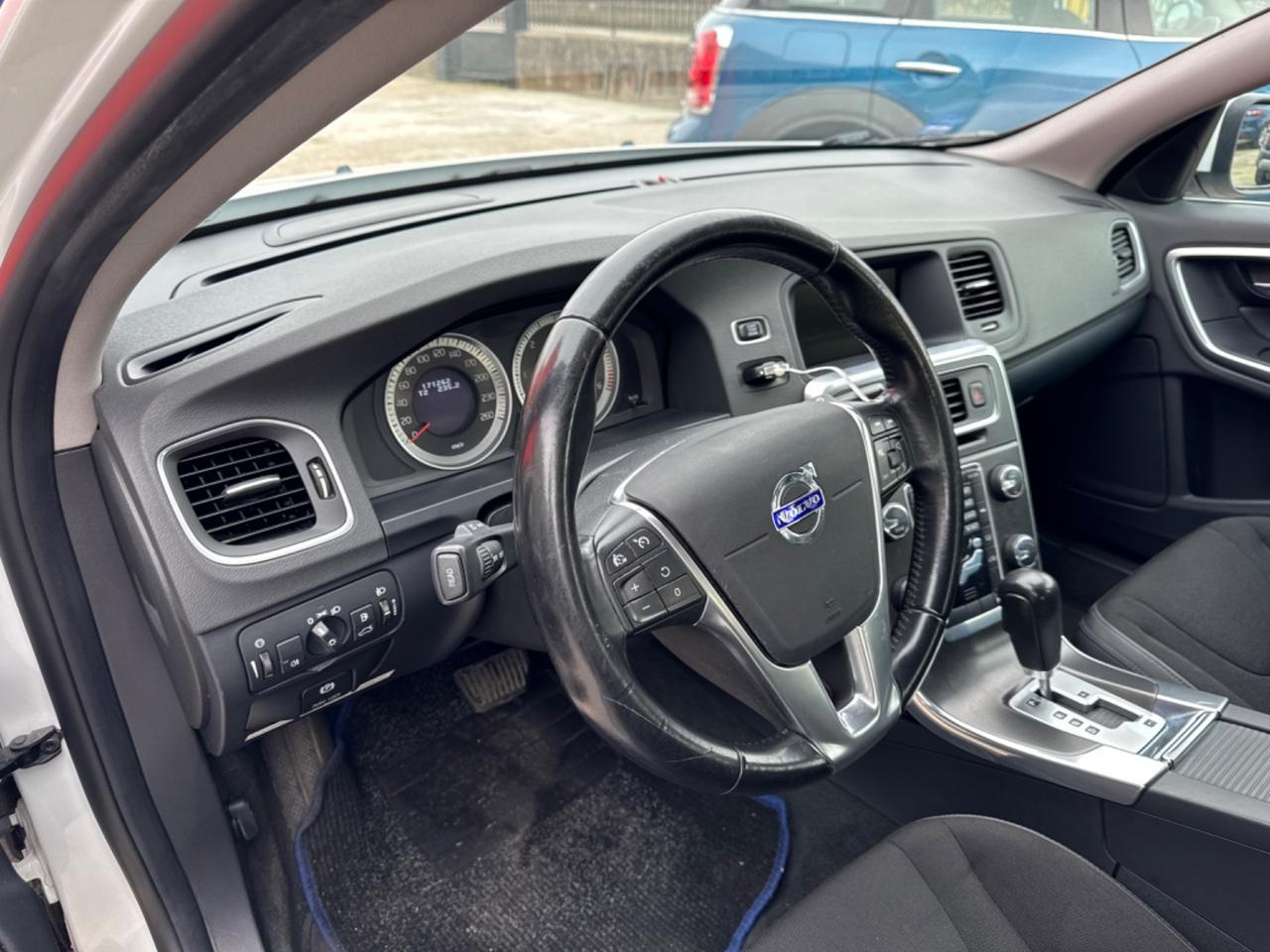 Volvo V60 D3 Geartronic Summum