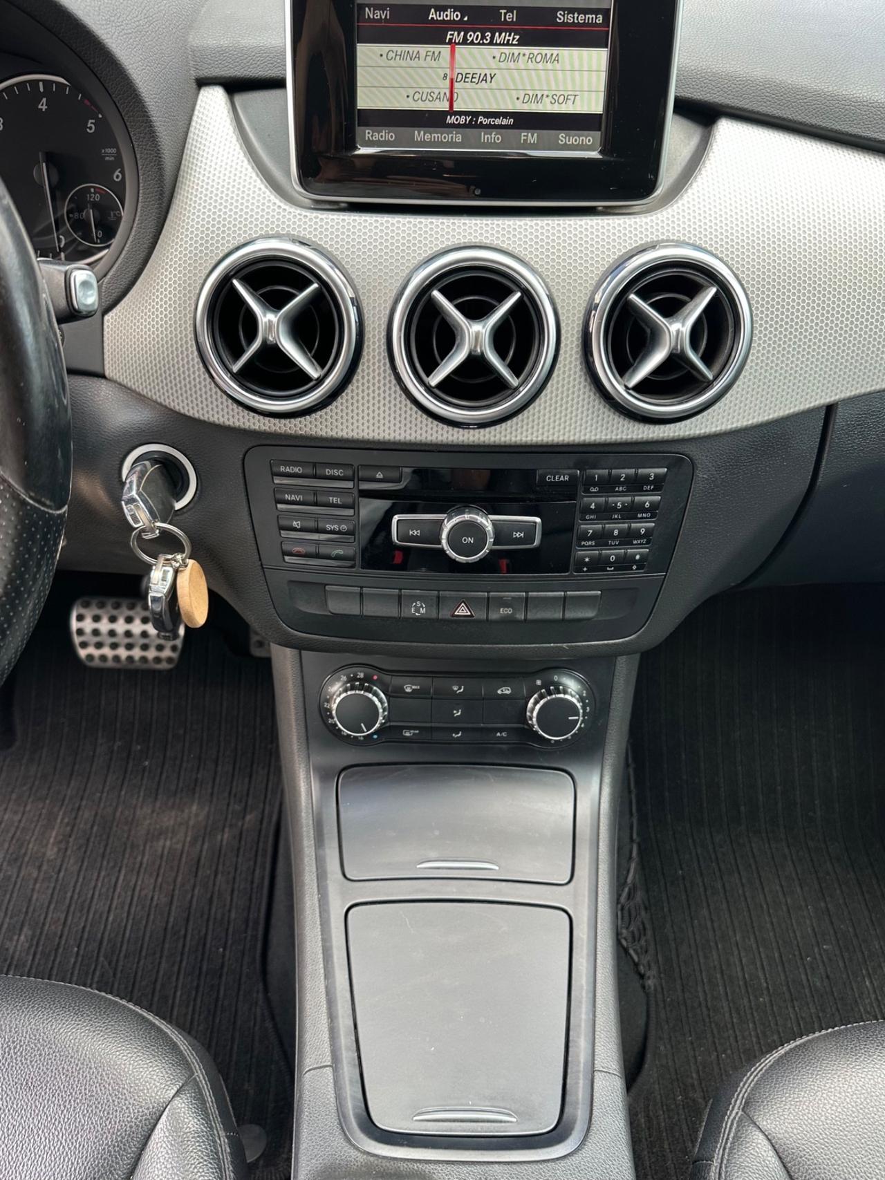 Mercedes-benz A 180 CDI Automatic Premium FULL