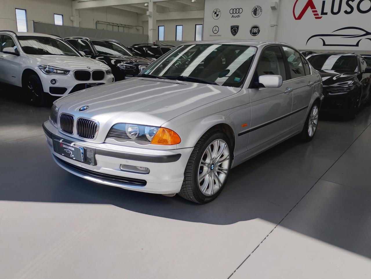 Bmw 320 320i cat 4 porte Attiva