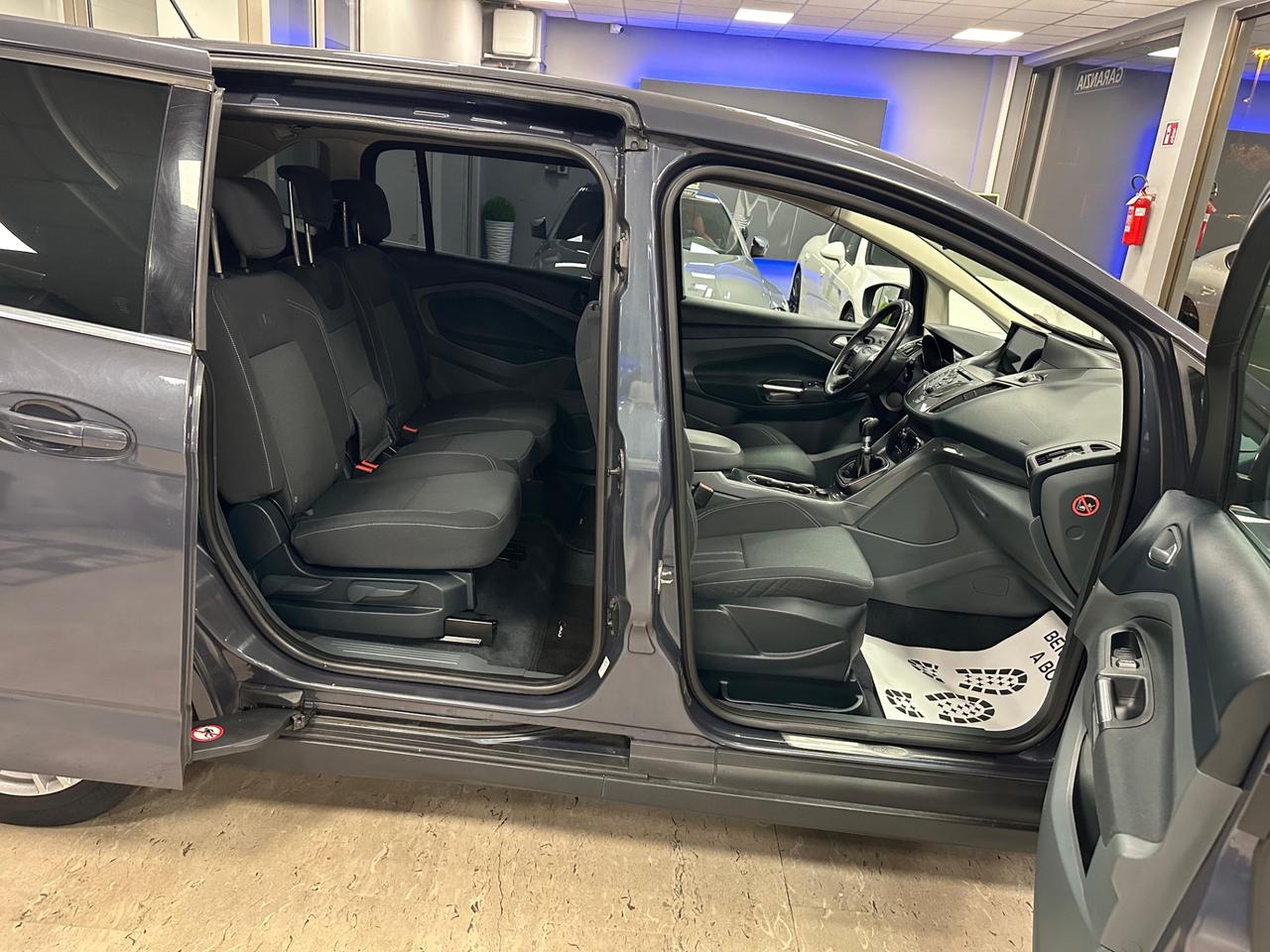 Ford C-Max C-Max7 1.6 TDCi 115CV Titanium 7 posti ok anche per i neopatentati