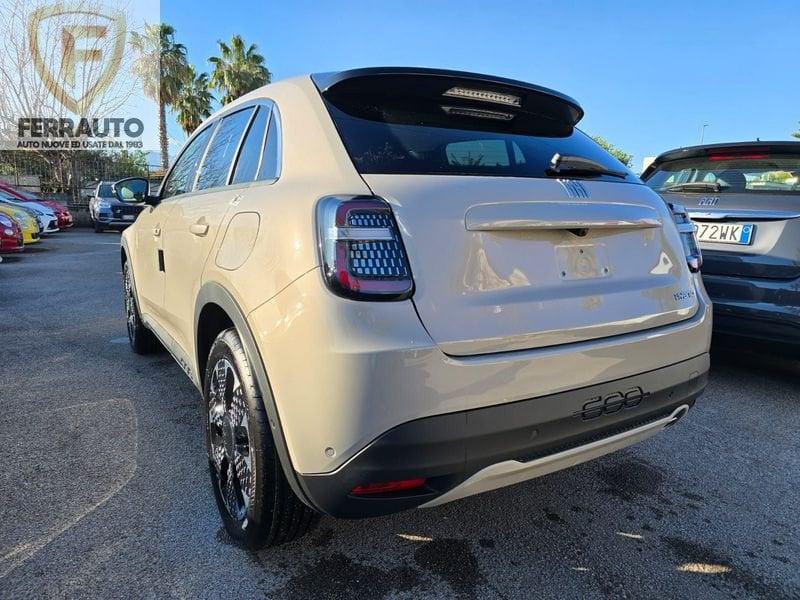 FIAT 600 Hybrid MHEV La Prima