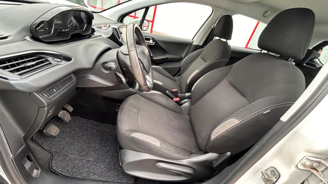 Peugeot 208 1.6 HDi 75cv Allure