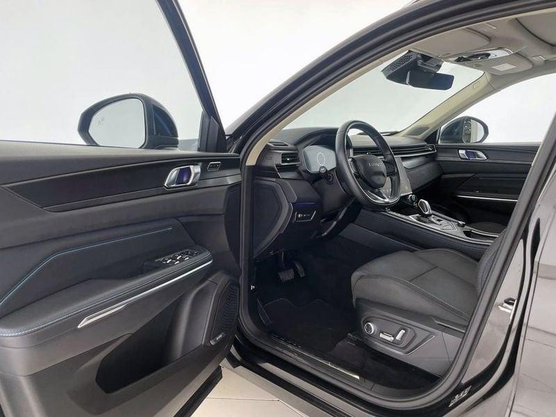 Lynk & Co 01 01 PHEV